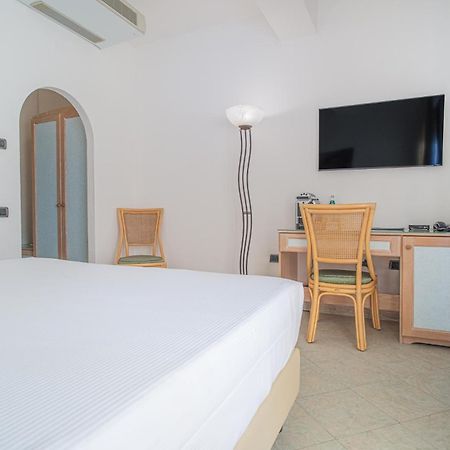 Felix Hotels - Hotel La Baja Santa Caterina Di Pittinuri  Eksteriør billede